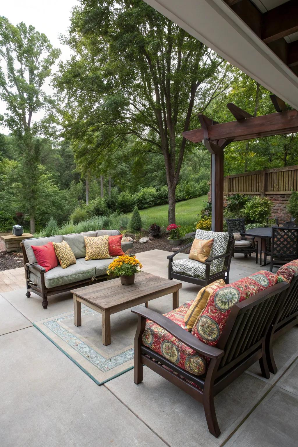 A comfortable seating configuration ensures your patio remains welcoming and enjoyable.