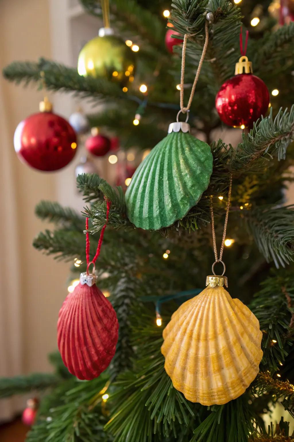 Decorated exterior adornments transmitting a coastal ambiance to the festive ornamentation.