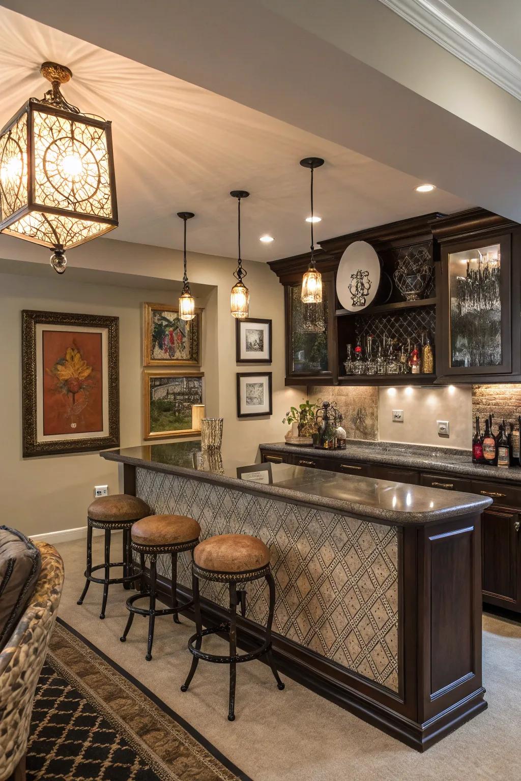Art and adornments personalize and sublimate a domestic bar milieu.