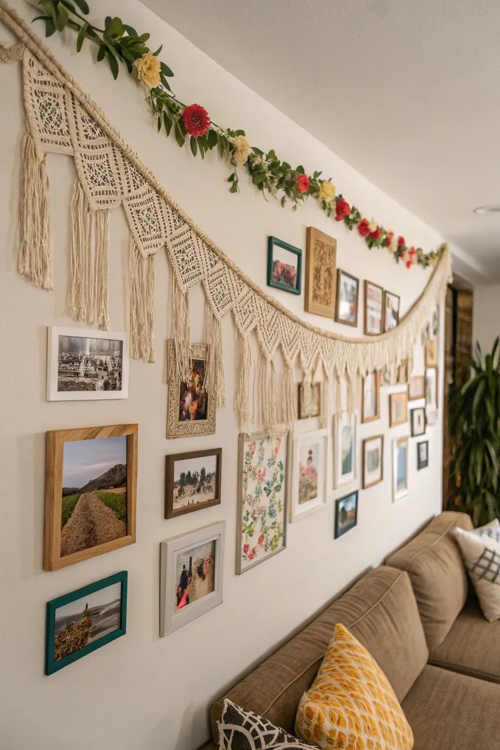 A photographic partition showcasing macrame and textile wreaths, conveying an inviting boho-chic aesthetic.