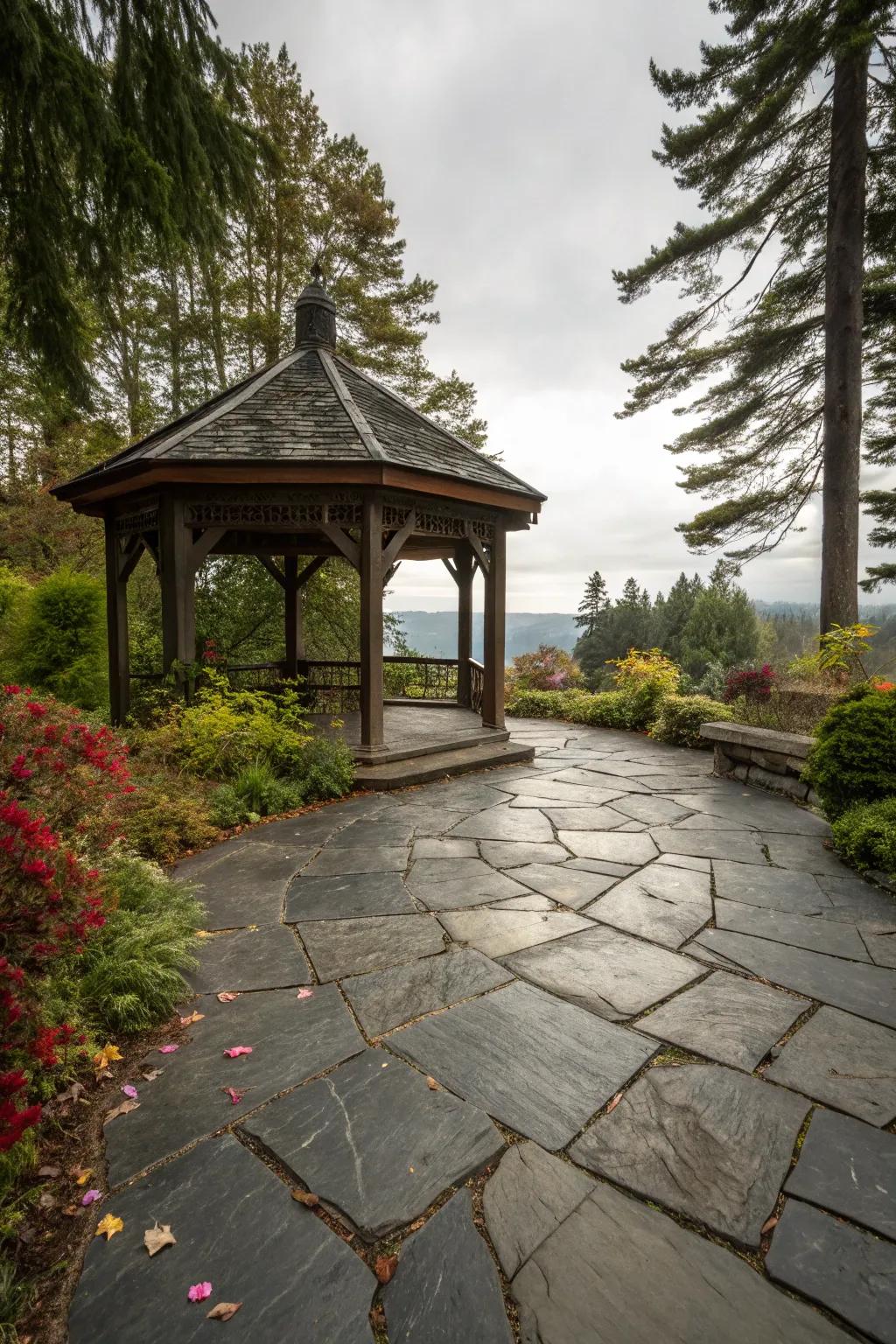 Seize unrefined grandeur with inherent rock flooring.