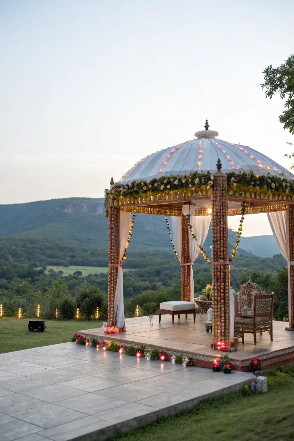 An open-air mandap harmoniously intermingling with nature.