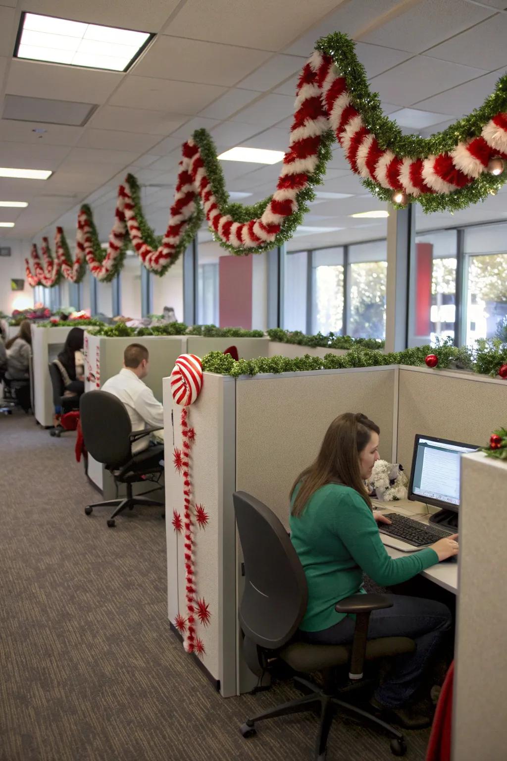Unite it all through peppermint festoon.