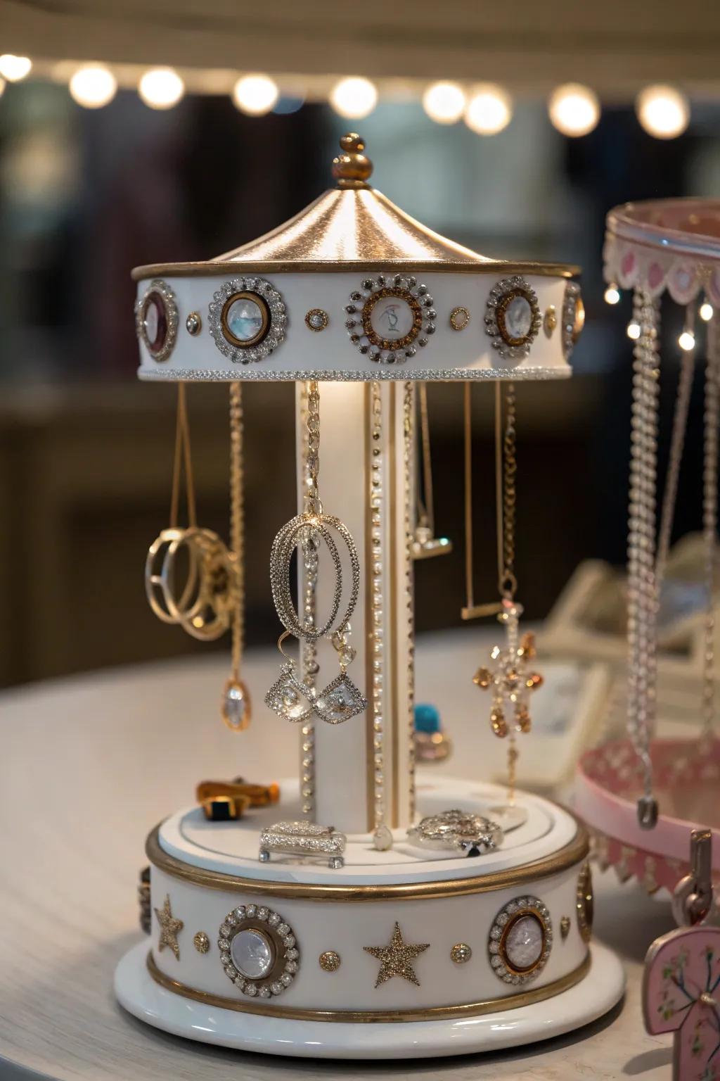 A convenient revolving jewelry carousel