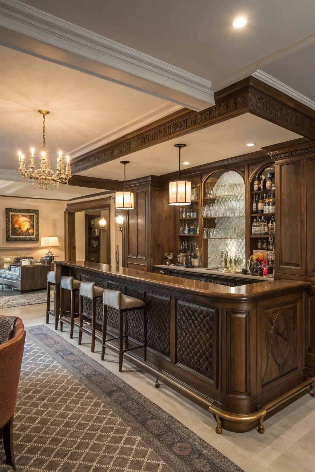 The glamour of yesteryear is brought to your bar by vintage-inspired panels.