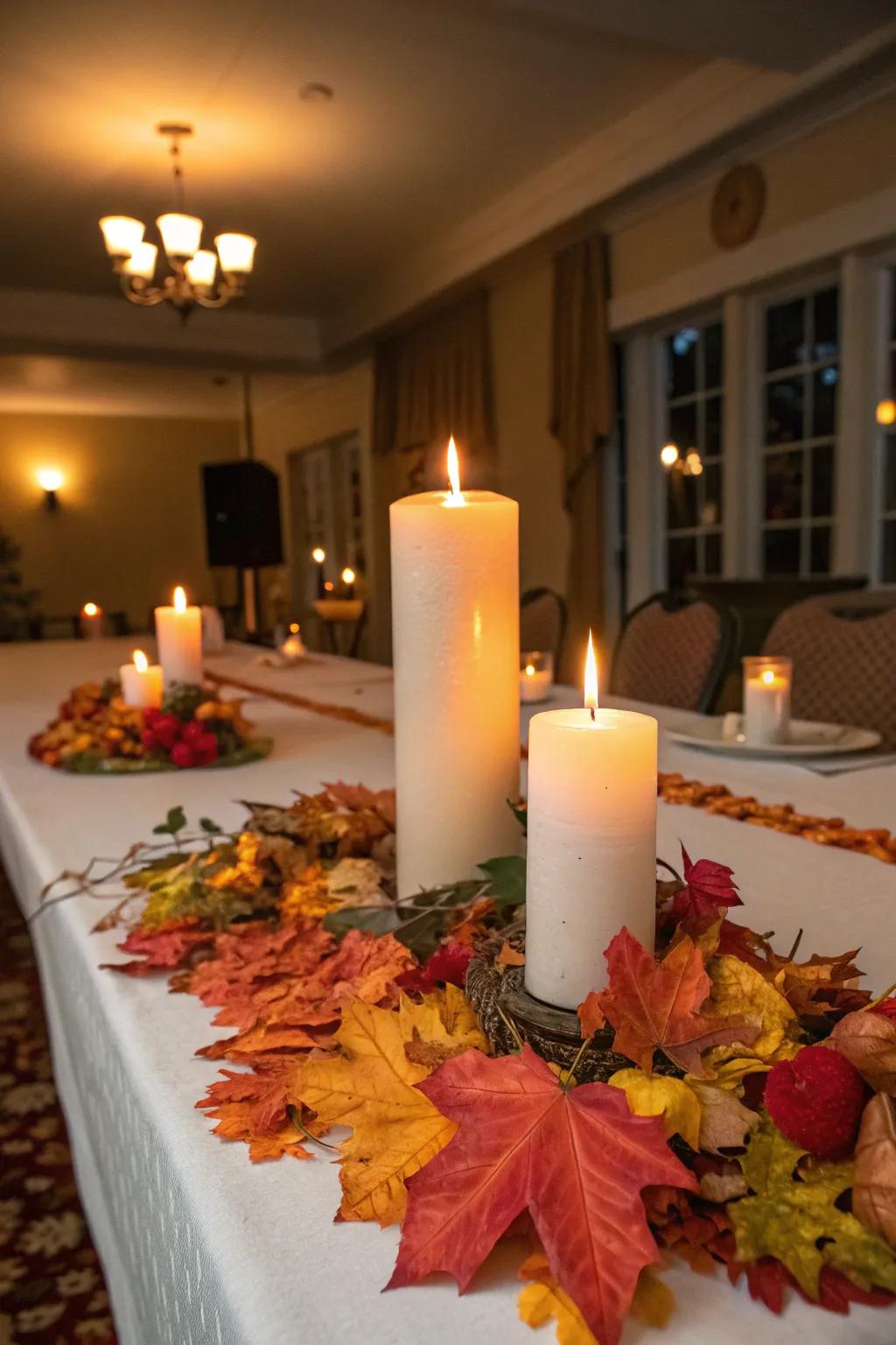 Seasonal accents such as autumnal foliage encompass this unity candle platform.