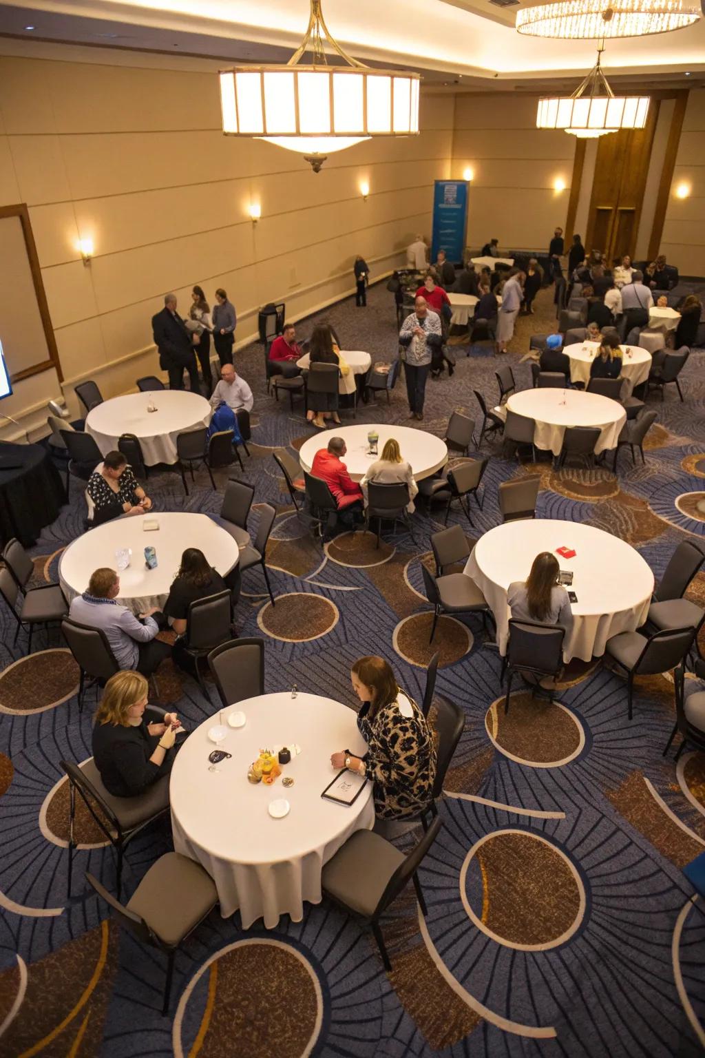 Diverse table outlines can amplify meeting dynamics.