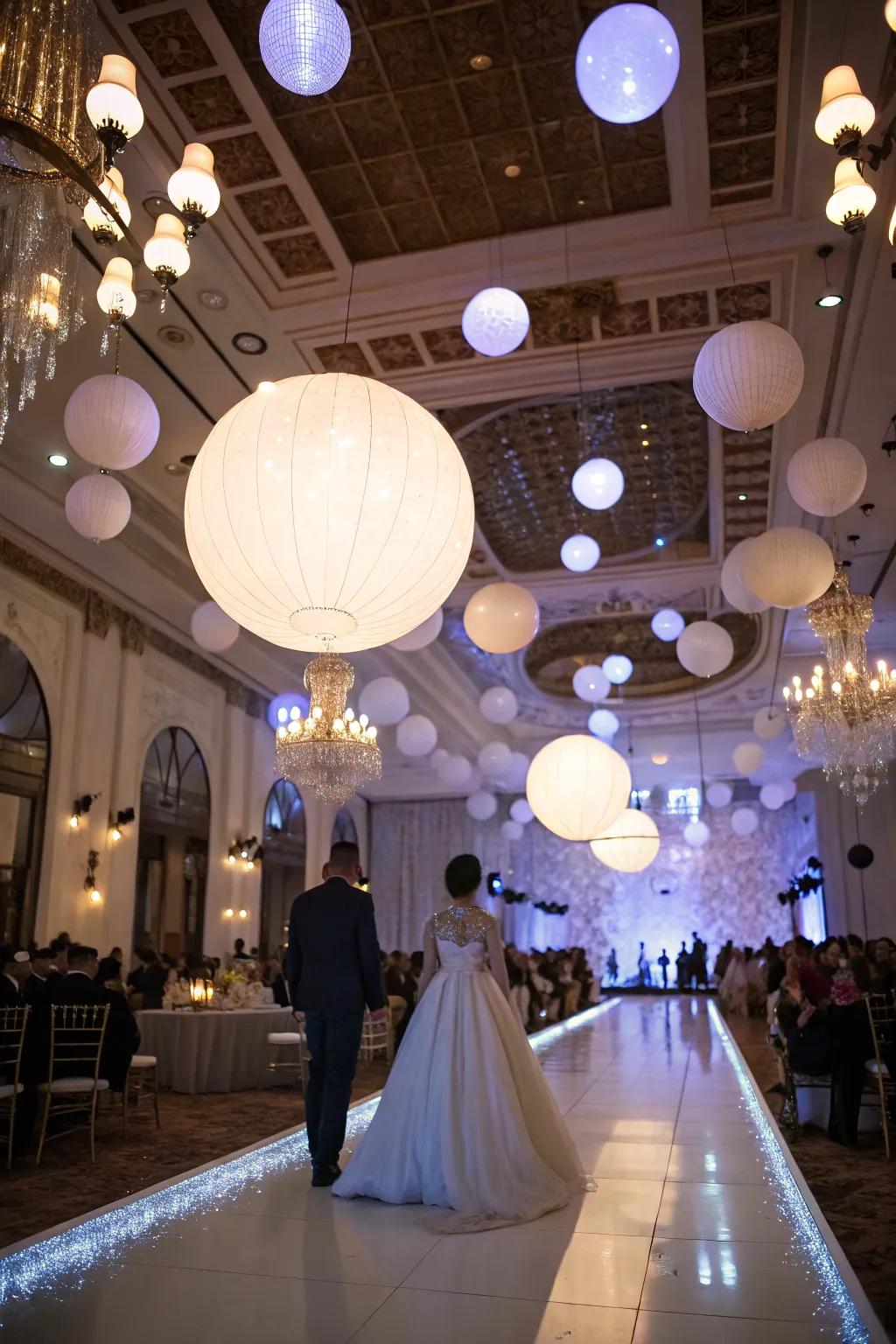Light spheres sculpting an enchanting, fairy-tale atmosphere at the wedding.