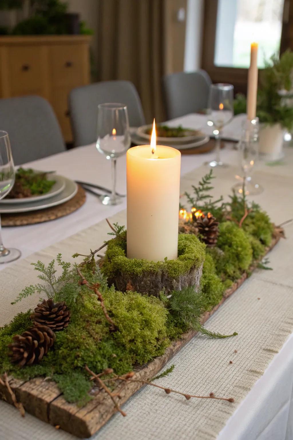A snug luminary centerpiece underpinned by lavish vegetation.