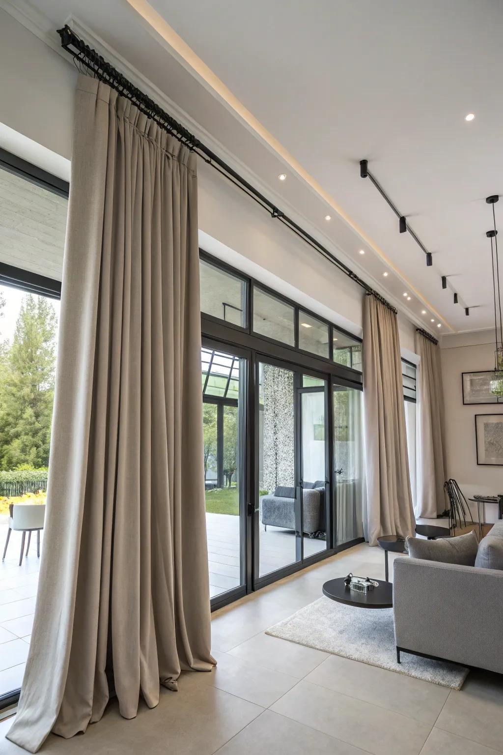 Soffit-affixed curtain rods render areas visibly more expansive.