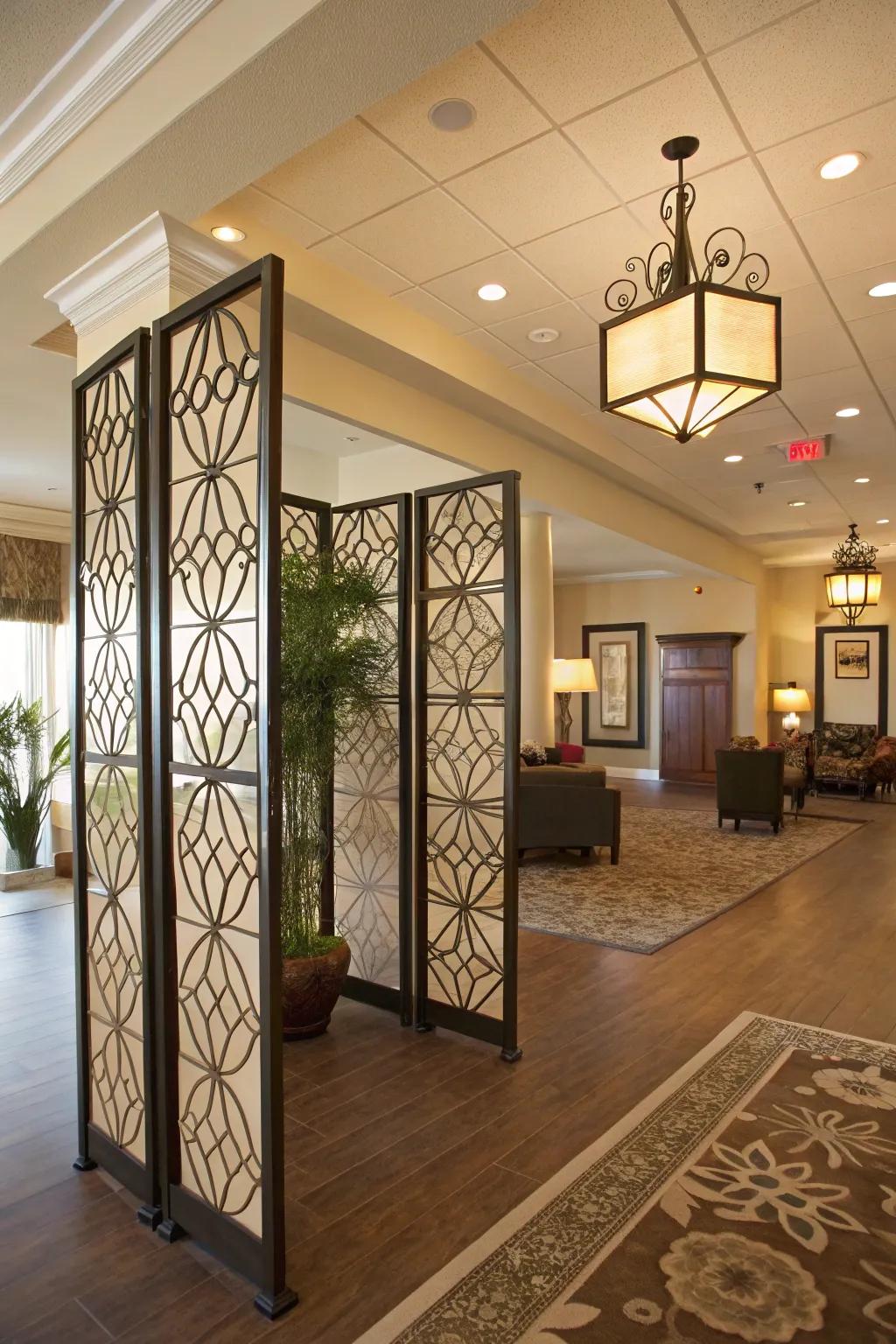 A structured lobby with inventive dividers