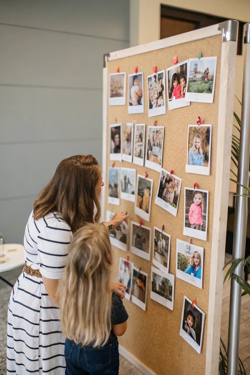 An interactive board for a dynamic image display