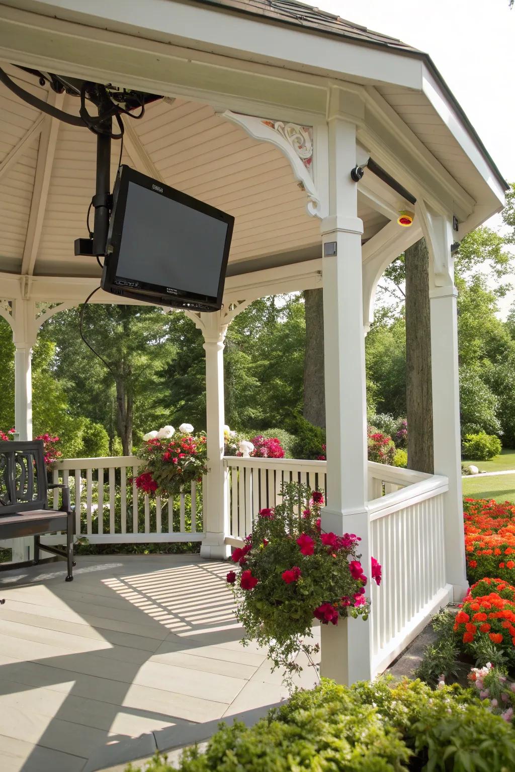 Flexible arms provide remarkable flexibility and control.