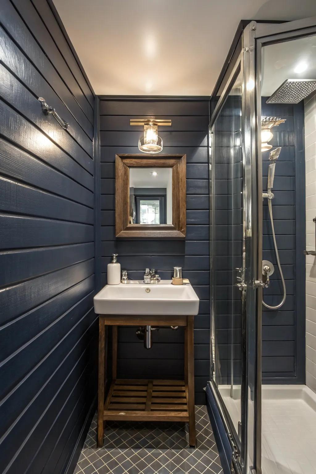 Horizontal paneling within a small bathroom, lending a contemporary and elongated impression.