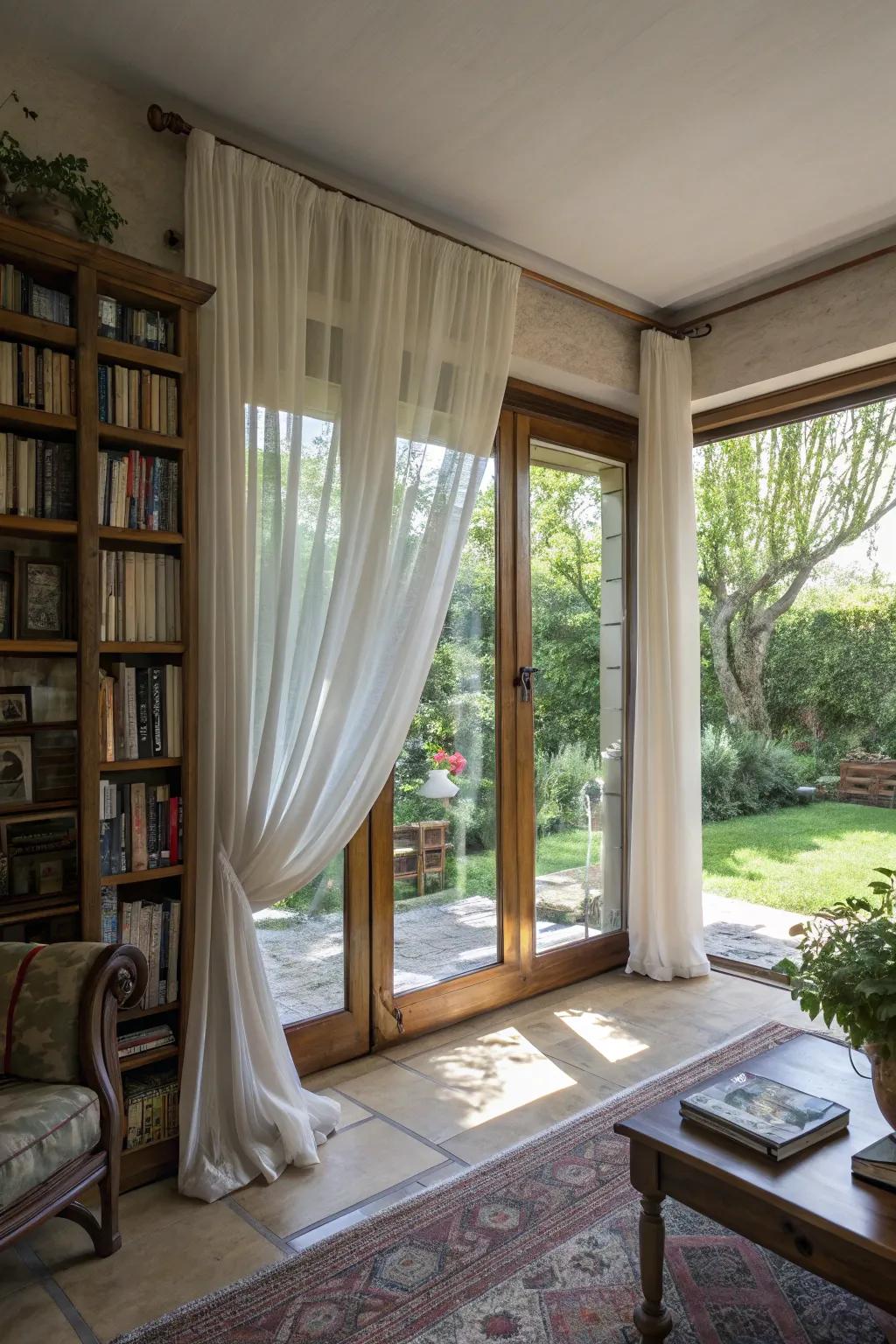 Natural illumination enriches the room's atmosphere.