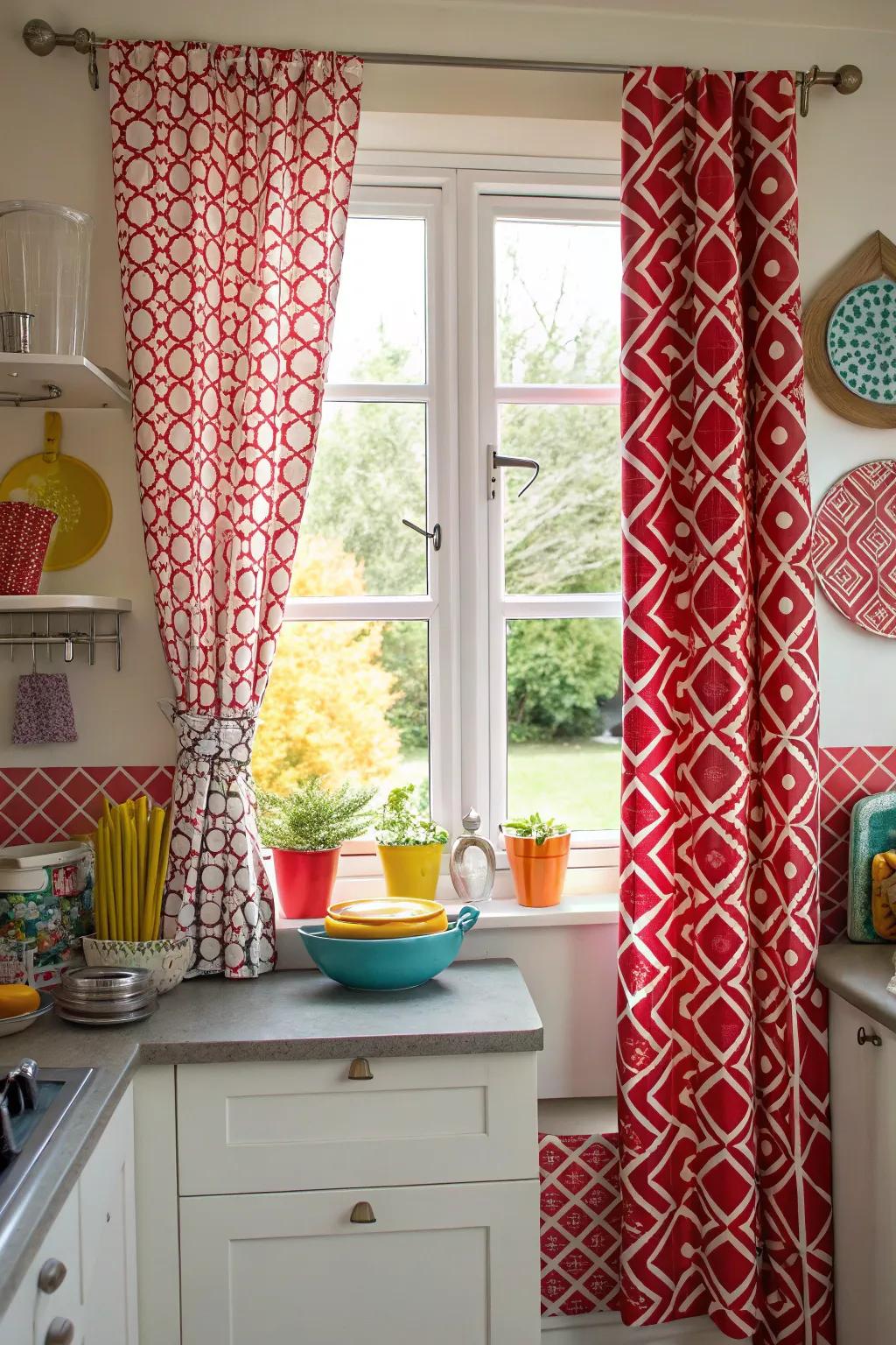Patterned window dressings create a strong focal point in your kitchen.