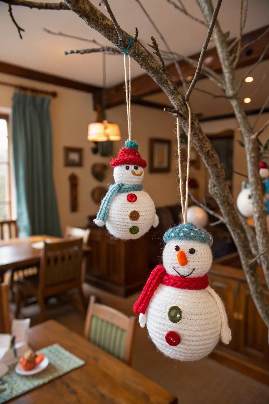 Knitted snowmen impart a warm essence to your décor.