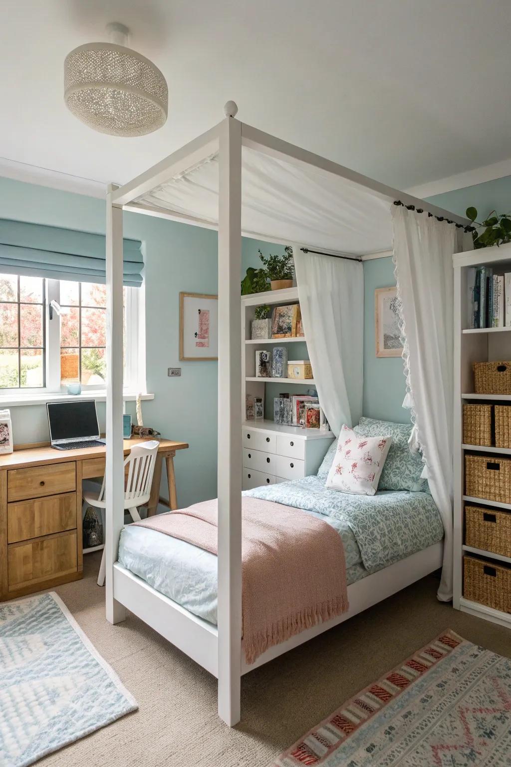 Compact furnishings paired with a four-poster bed amplifies space.