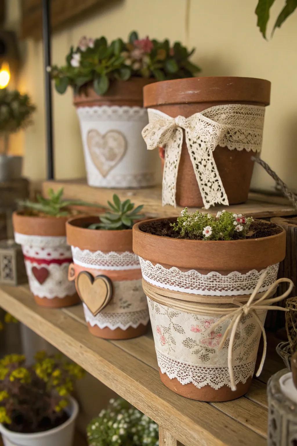 Infuse cohesion within your décor via a subject-oriented floral receptacle arrangement.