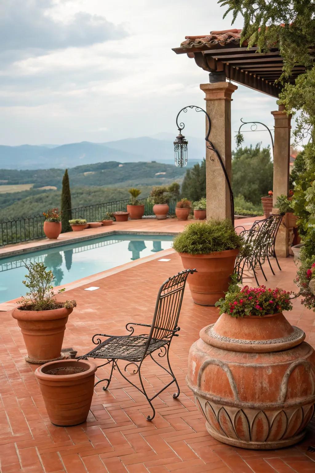 Warm terracotta evokes a Mediterranean feel.