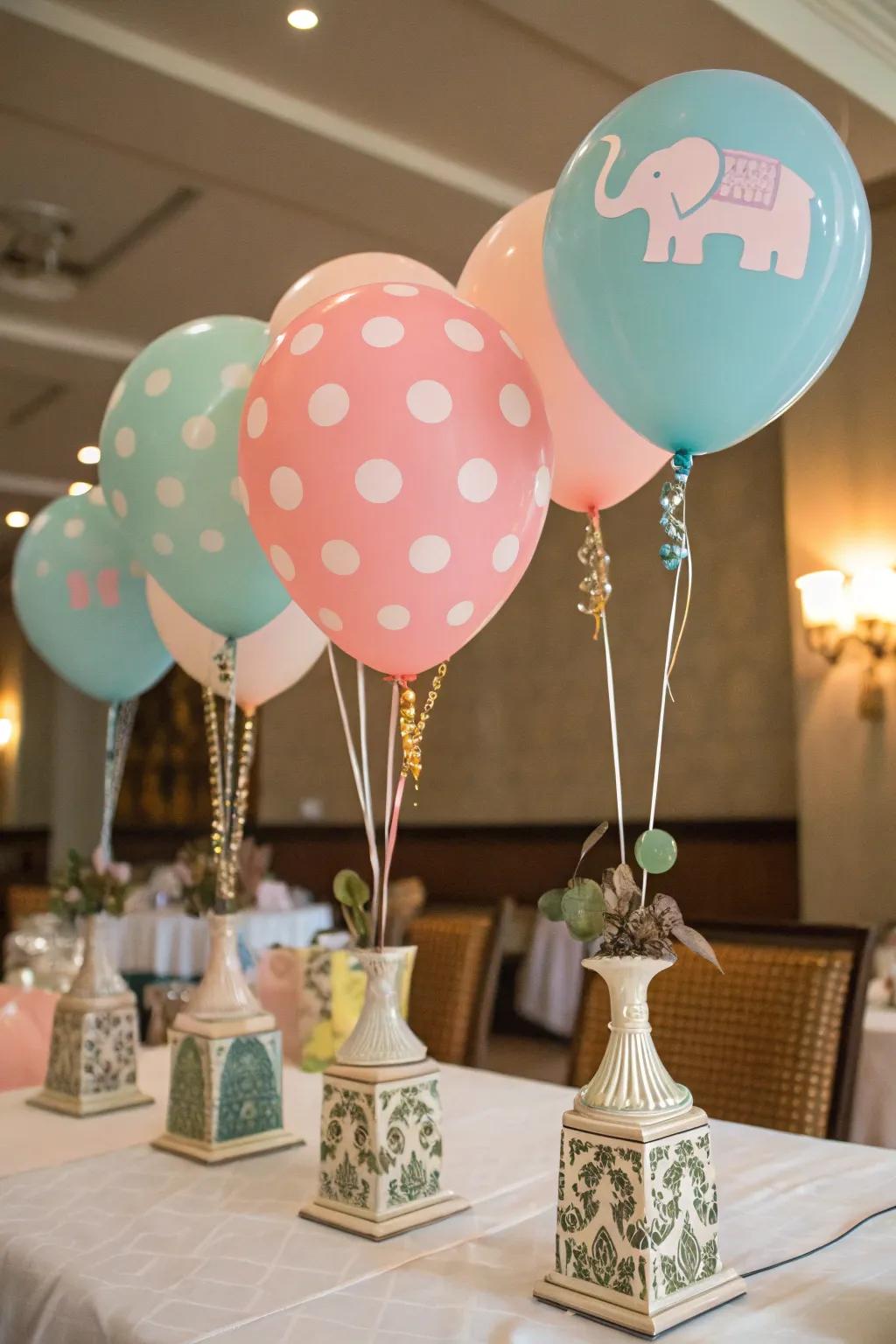 Lively centerpiece featuring balloons and elephant elements.