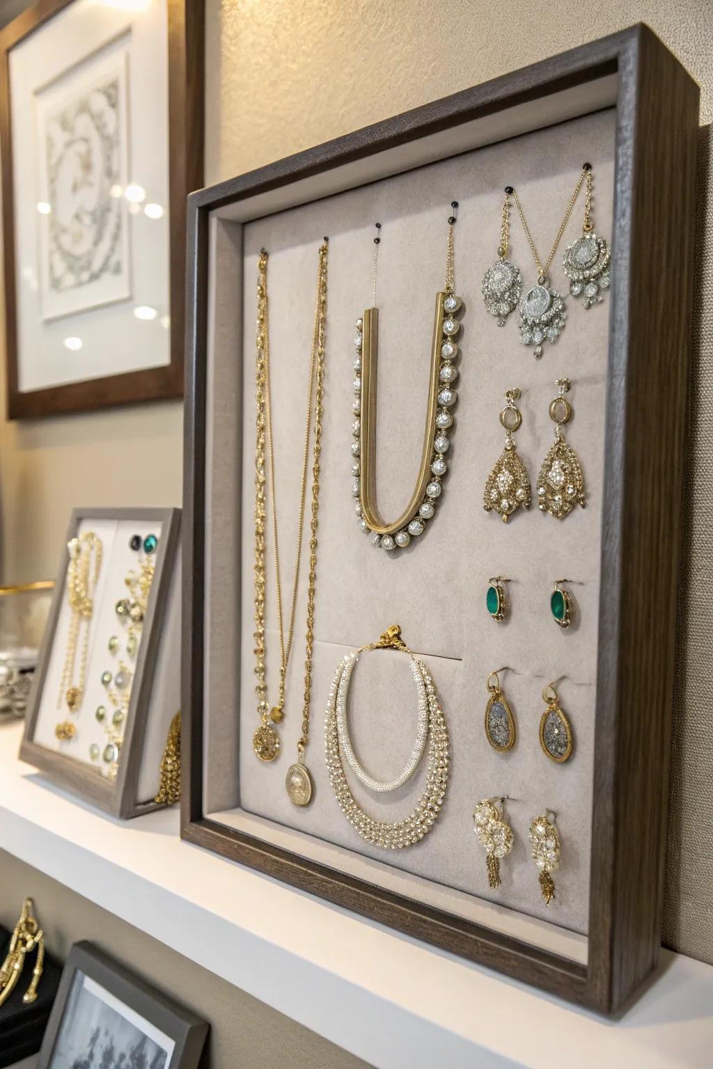 A shadow receptacle utilized to showcase jewelry