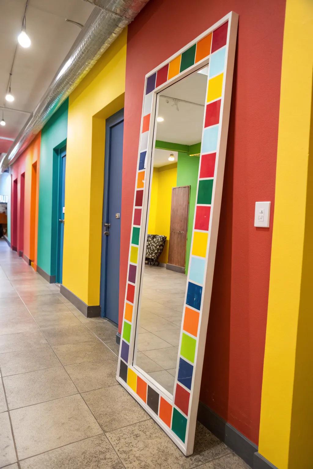 Hue blocking imparts boldness and vibrancy.