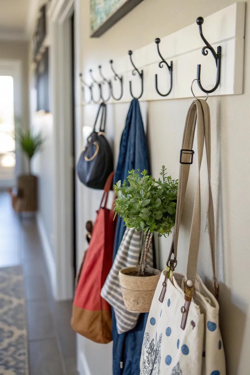 Pegs allocated to carriers and accessories for uncomplicated coordination.
