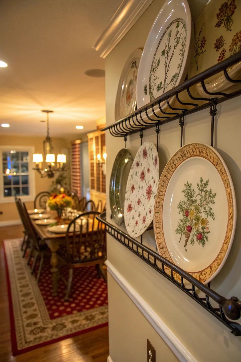 A flexible dining room featuring a versatile plate rail setup