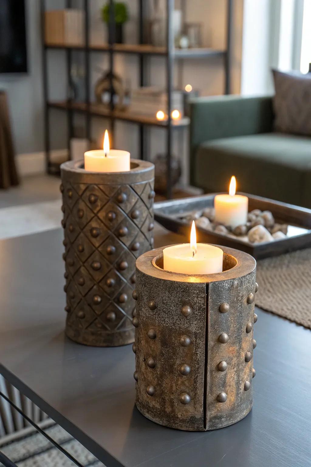 Metal features cultivate an urban chic appearance.