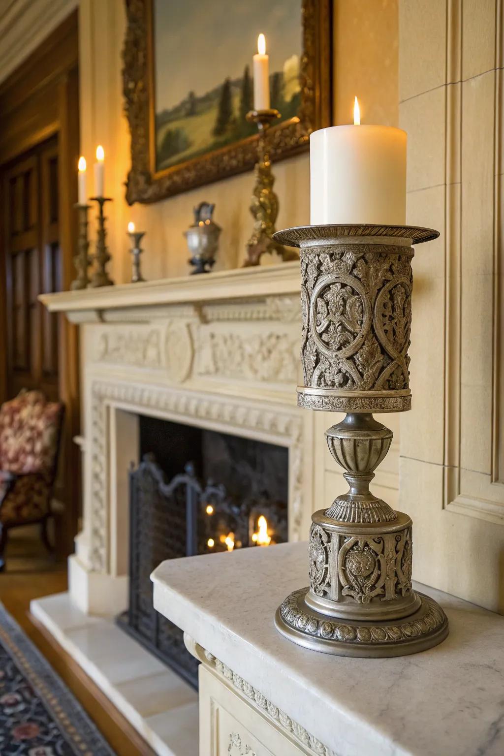 An exquisitely crafted flame base that enhances the charm of the mantelpiece.